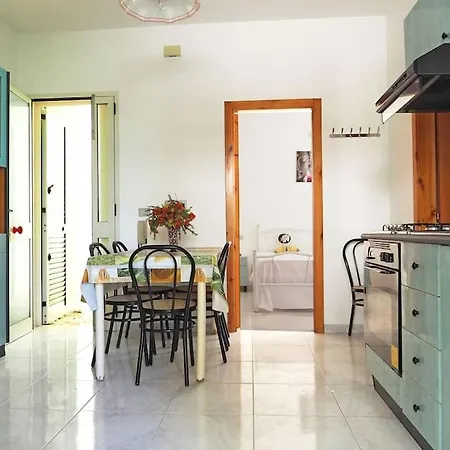 Daire Bilocale Robinia 1 By Salento Affitti *